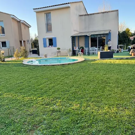 Chez Francoise Saint-Saturnin-les-Avignon